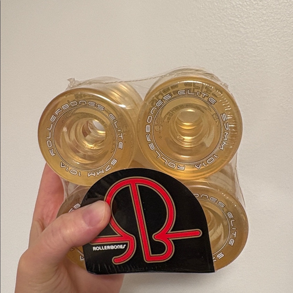 Rollerbones Elite 57mm Wheels 101A - Clear 8 Pack - Picture 6 of 6